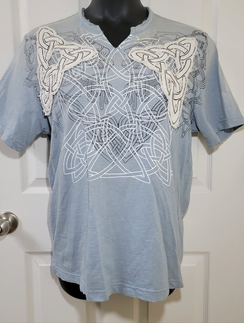 INC International Concepts Men's Celtic Knot Graphic T-Shirt Faded Blue Gray Raw